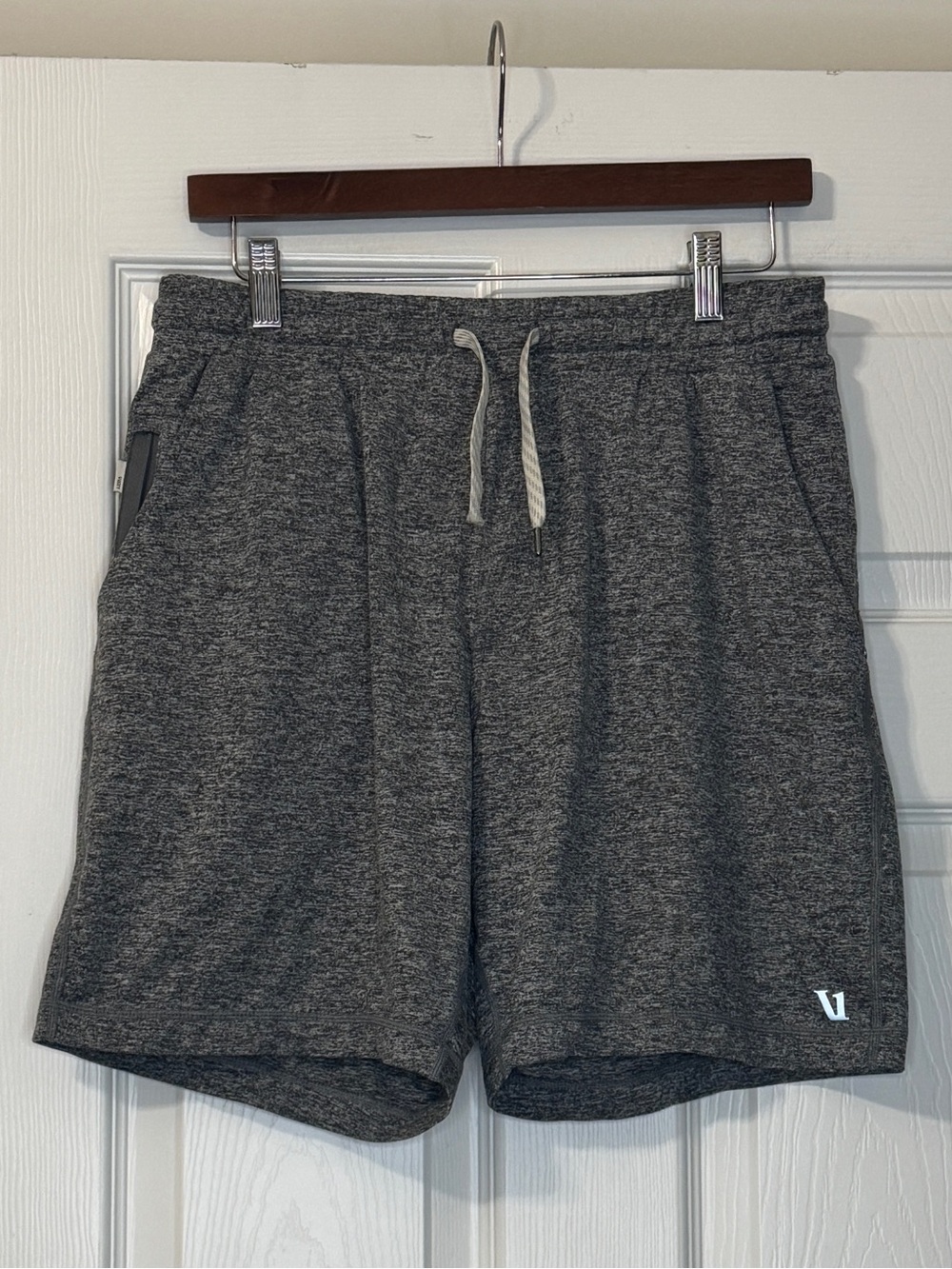 Vuori men’s shorts size large